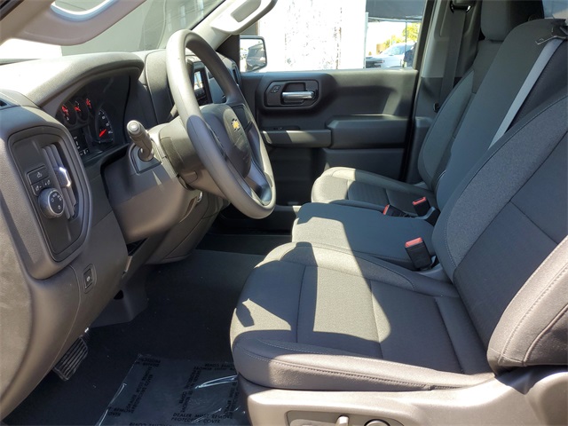 Vehicle image 15 of 28