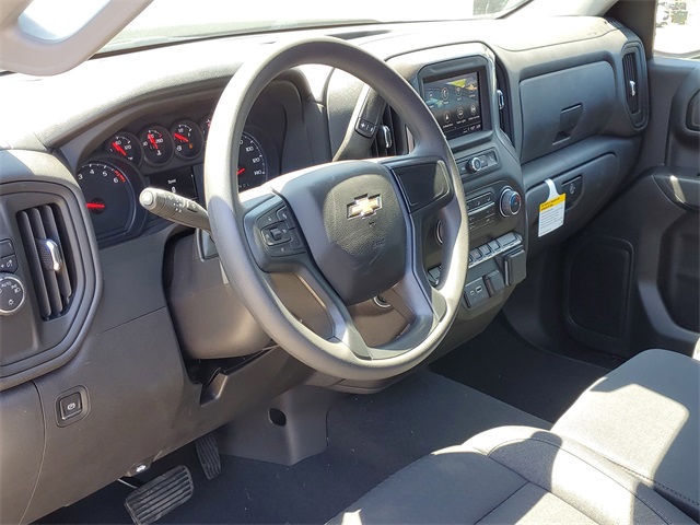 Vehicle image 16 of 28