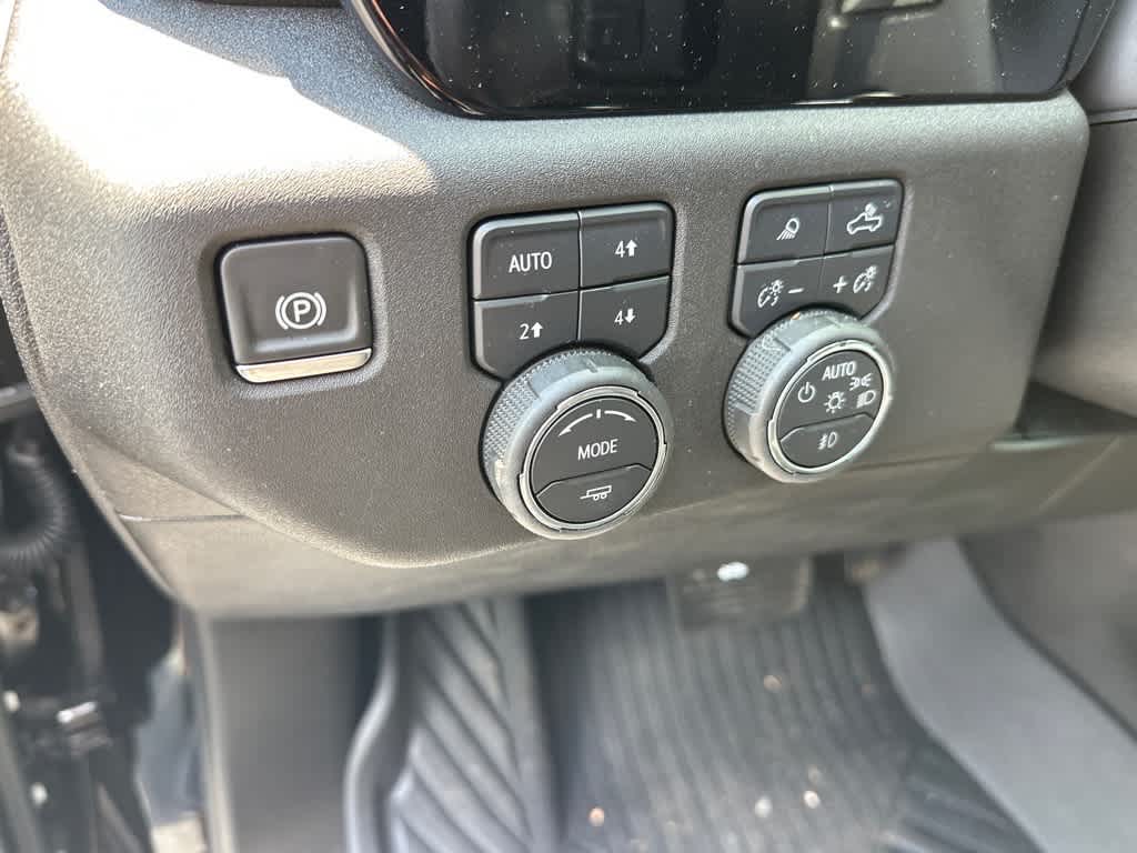2025 Chevrolet Silverado 1500 High Country Image 29 of 32