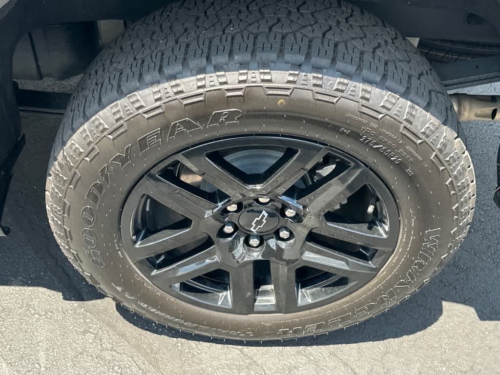 2025 Chevrolet Silverado 1500 High Country Image 8 of 32