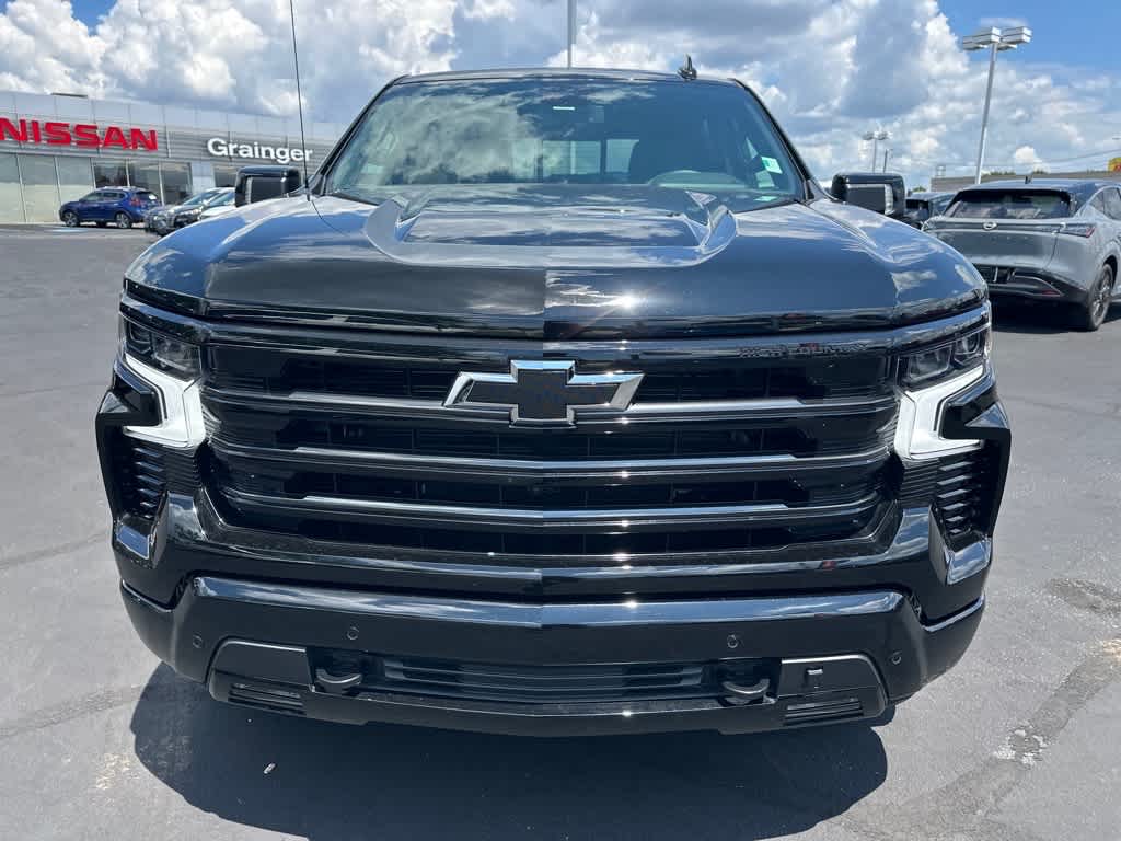 2025 Chevrolet Silverado 1500 High Country Image 28 of 32