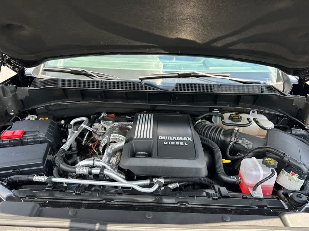 2025 Chevrolet Silverado 1500 High Country Image 7 of 32