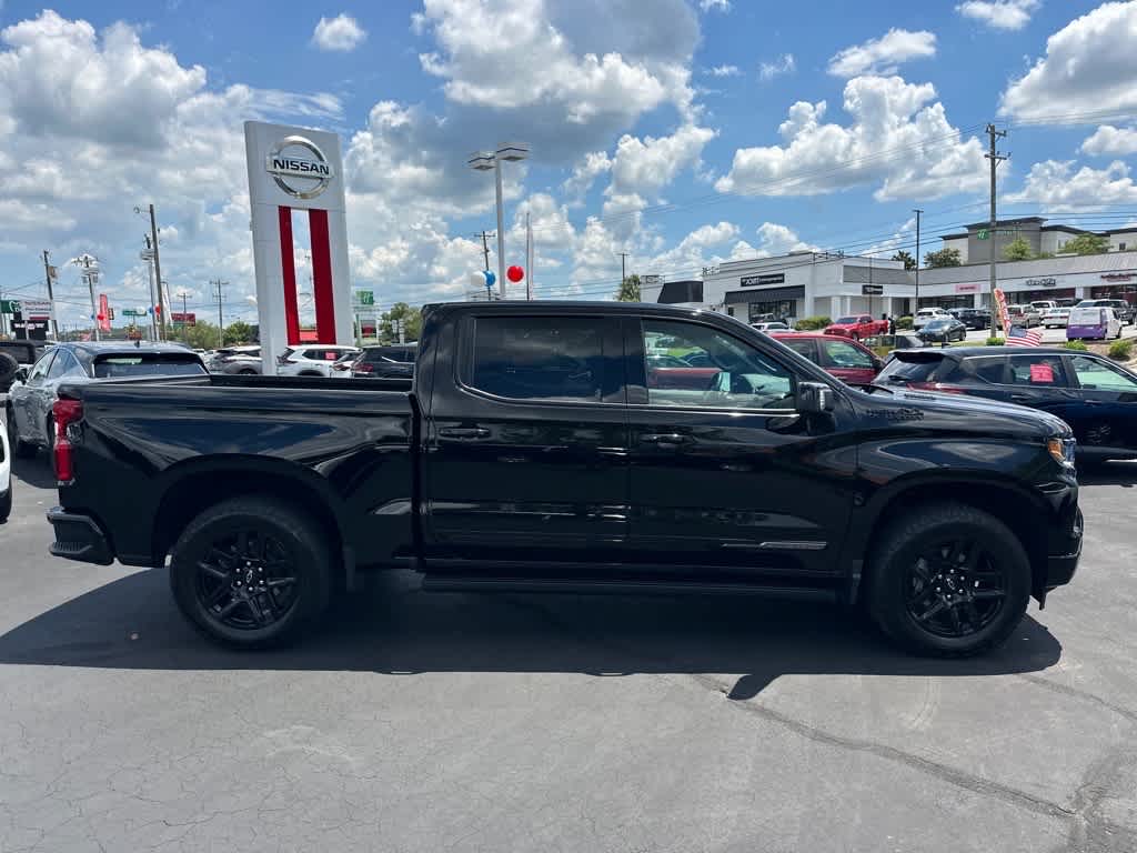 2025 Chevrolet Silverado 1500 High Country Image 3 of 32