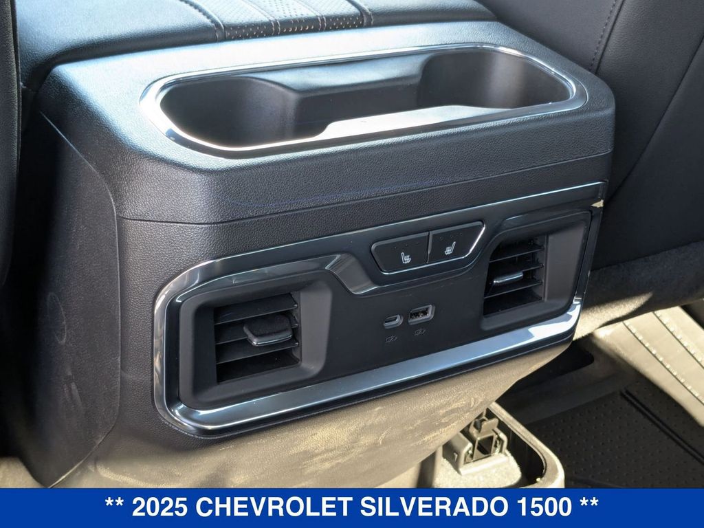 2025 Chevrolet Silverado 1500 High Country Image 32 of 41