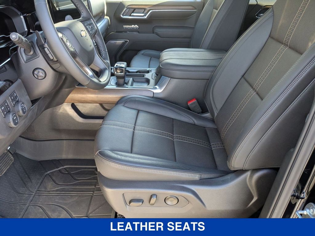 2025 Chevrolet Silverado 1500 High Country Image 15 of 41