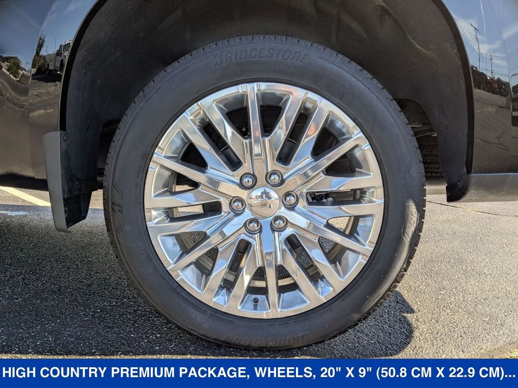 2025 Chevrolet Silverado 1500 High Country Image 11 of 41