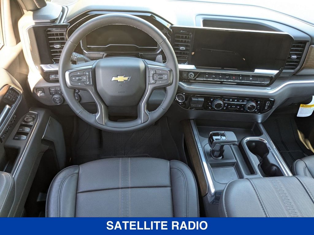 2025 Chevrolet Silverado 1500 High Country Image 18 of 41