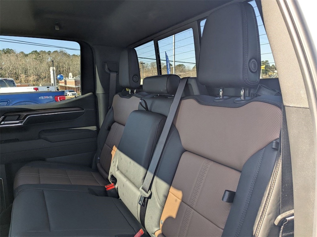 Vehicle image 29 of 31