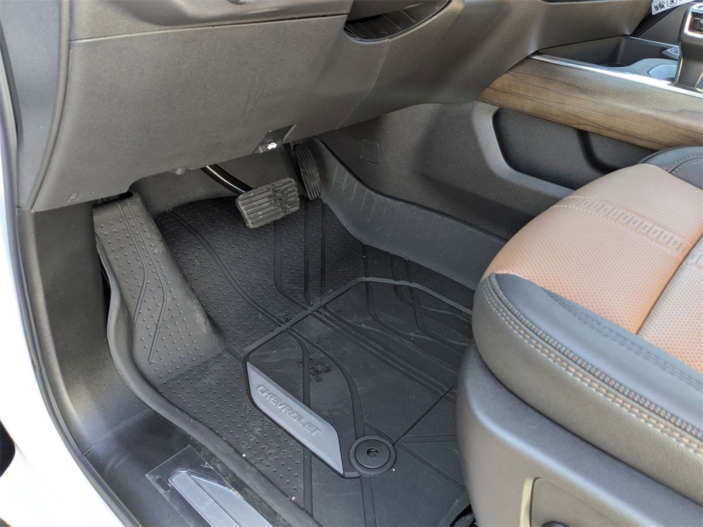 Vehicle image 15 of 31