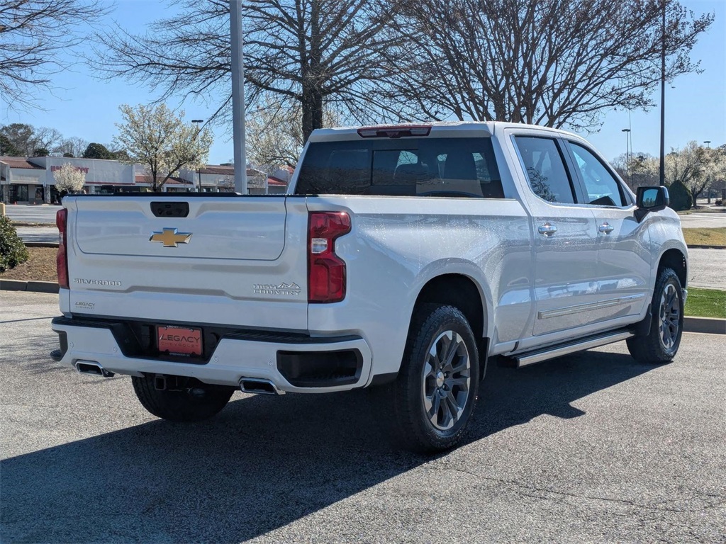 Vehicle image 3 of 31