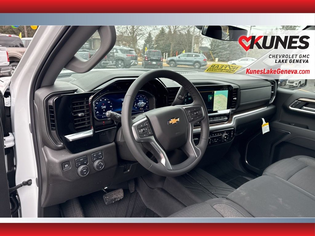 Vehicle image 27 of 47