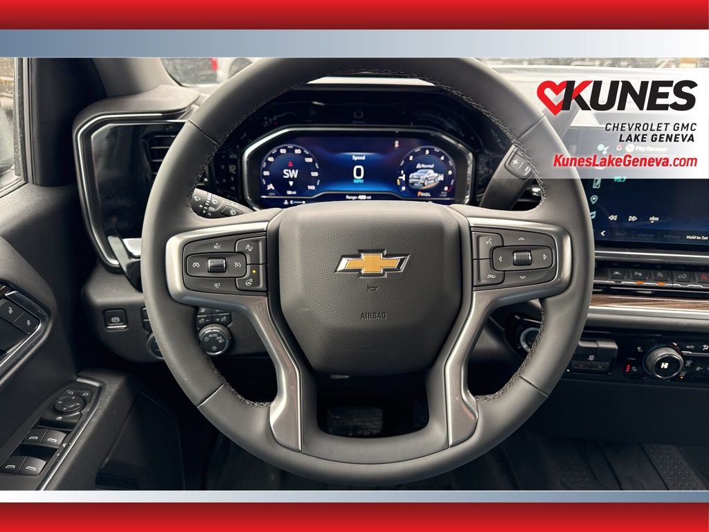 Vehicle image 41 of 47