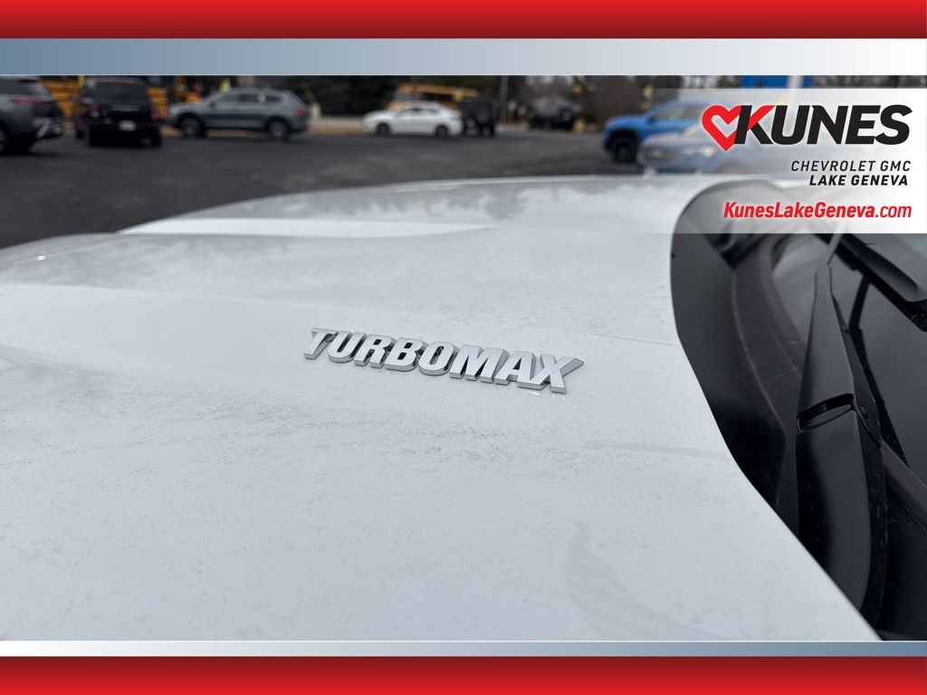 Vehicle image 13 of 47