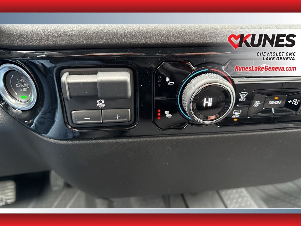 Vehicle image 29 of 47