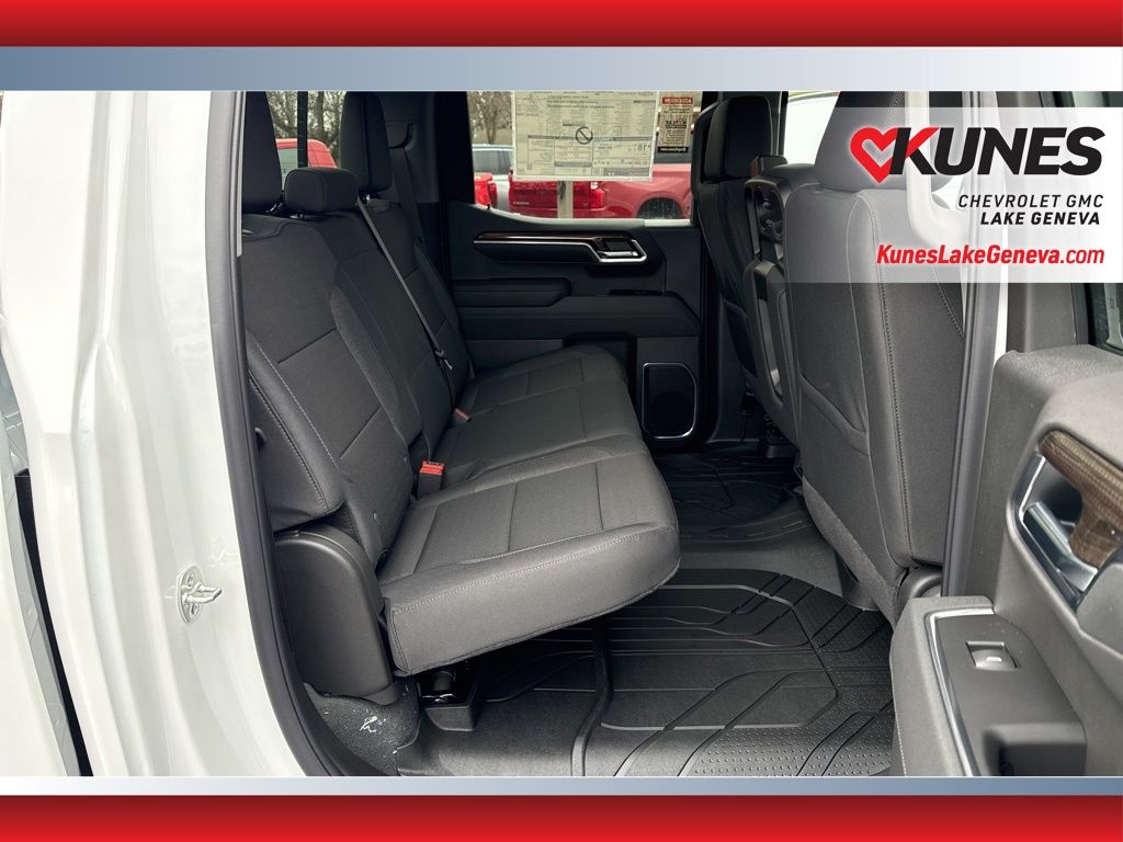 Vehicle image 20 of 47