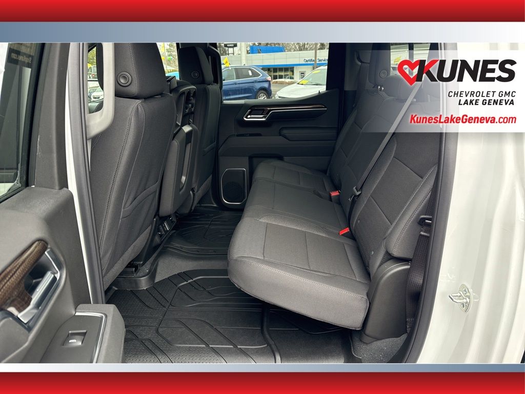 Vehicle image 18 of 47