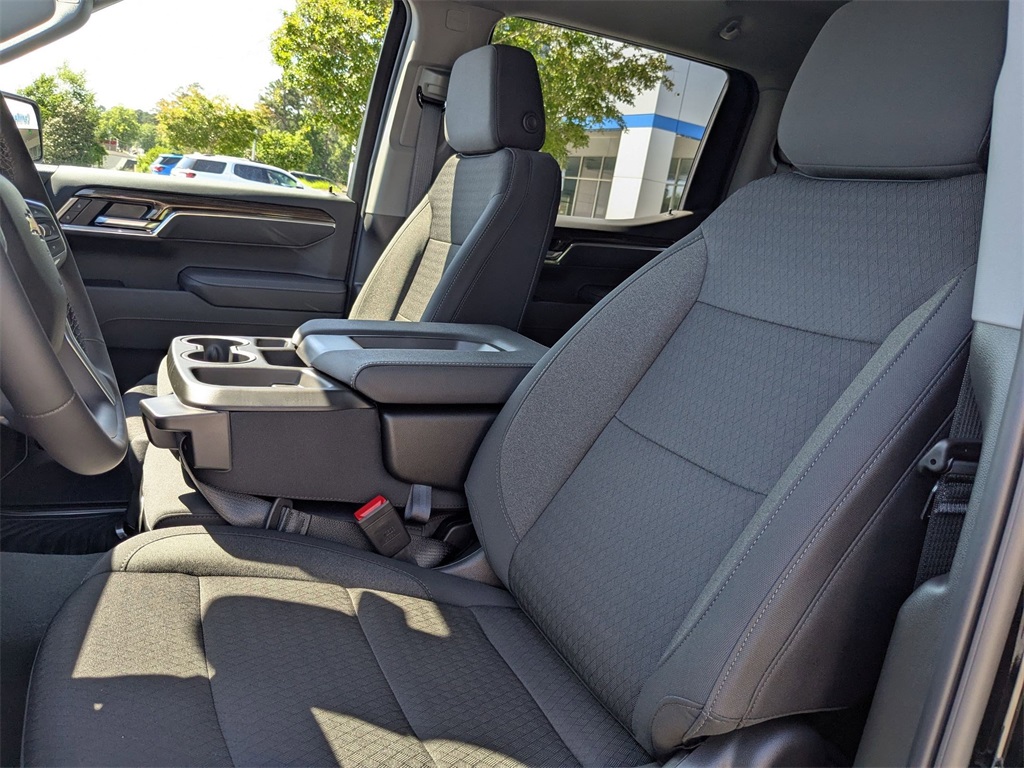 Vehicle image 14 of 28