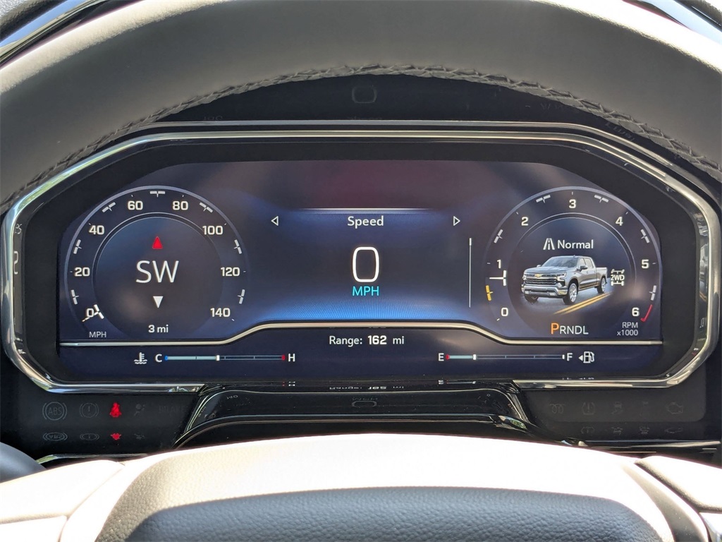 Vehicle image 21 of 28