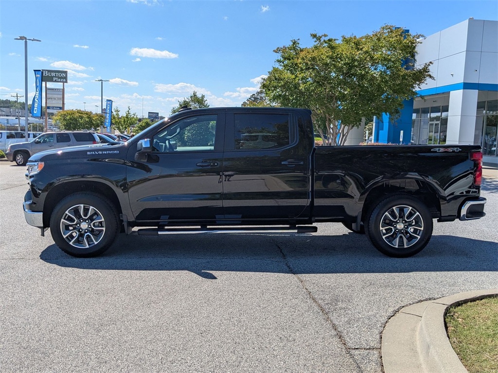 Vehicle image 2 of 28