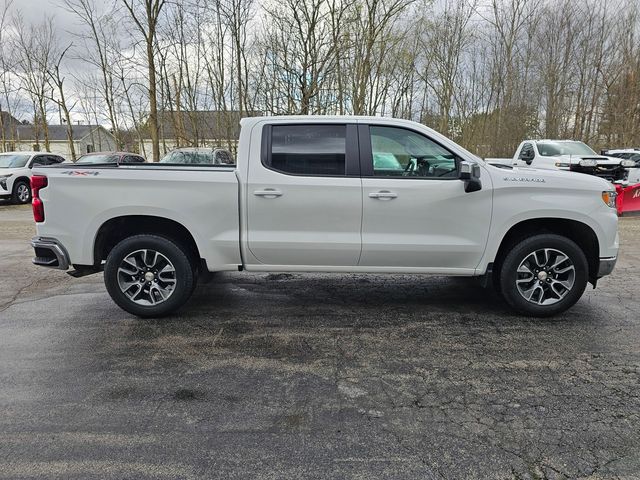 2025 Chevrolet Silverado 1500 LT Image 6 of 37