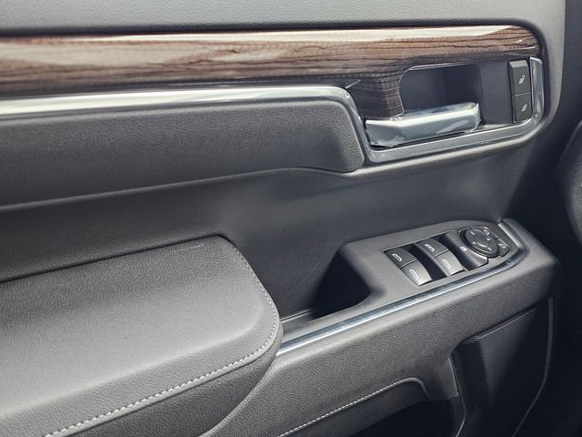 2025 Chevrolet Silverado 1500 LT Image 29 of 37