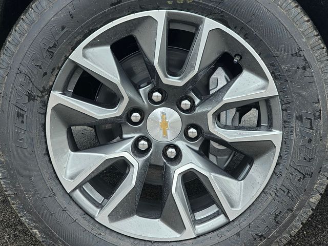 2025 Chevrolet Silverado 1500 LT Image 12 of 37