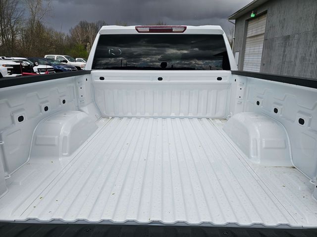 2025 Chevrolet Silverado 1500 LT Image 13 of 37