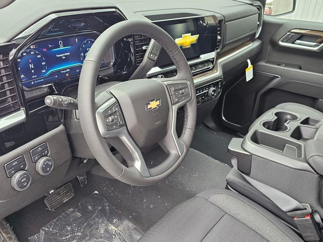 2025 Chevrolet Silverado 1500 LT Image 18 of 37