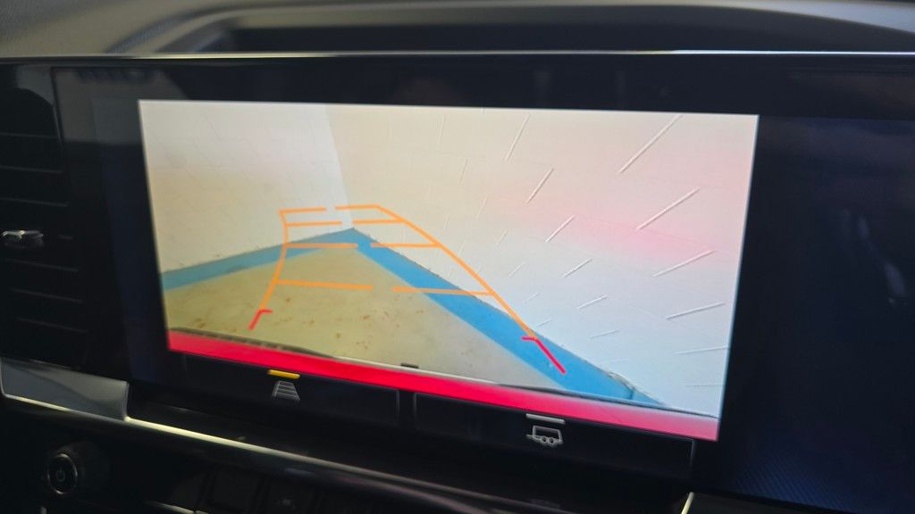 2025 Chevrolet Silverado 1500 LT Image 18 of 30