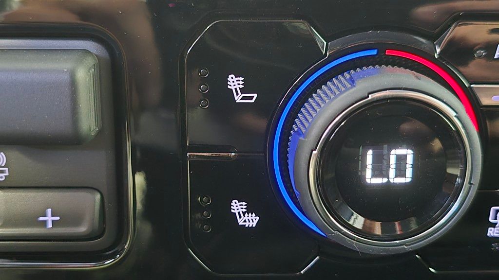 2025 Chevrolet Silverado 1500 LT Image 26 of 30