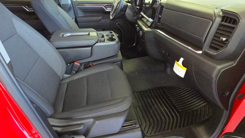 2025 Chevrolet Silverado 1500 LT Image 11 of 30