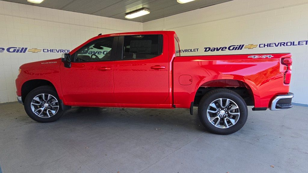 2025 Chevrolet Silverado 1500 LT Image 4 of 30