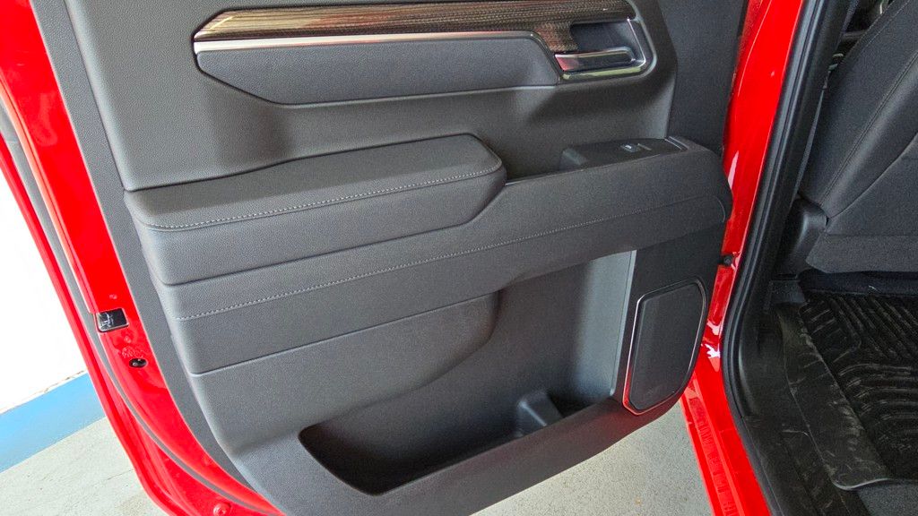 2025 Chevrolet Silverado 1500 LT Image 20 of 30