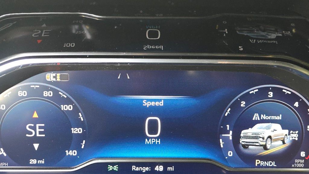 2025 Chevrolet Silverado 1500 LT Image 16 of 30