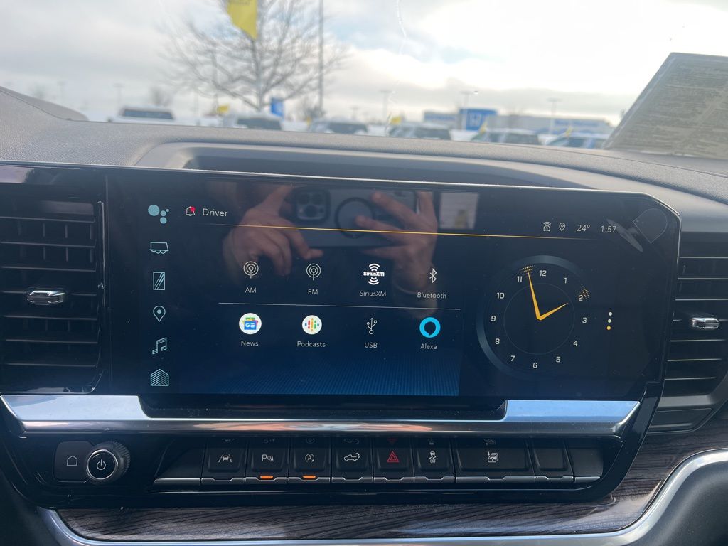 2025 Chevrolet Silverado 1500 LT Image 12 of 23