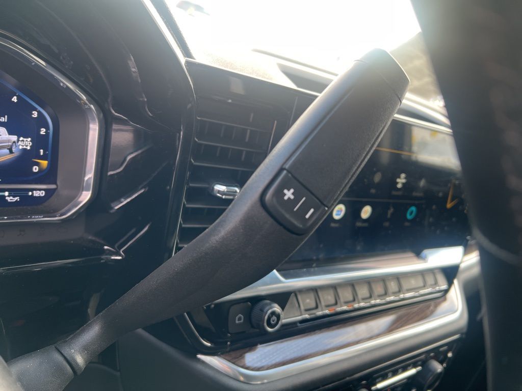 2025 Chevrolet Silverado 1500 LT Image 13 of 23