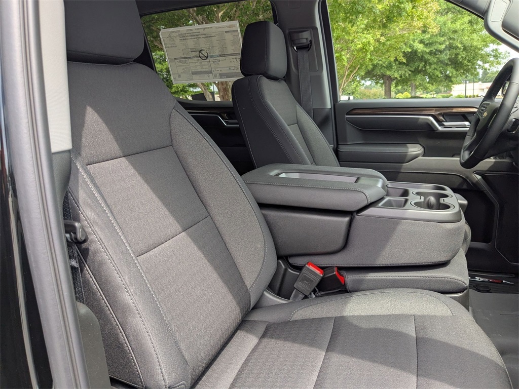Vehicle image 19 of 29