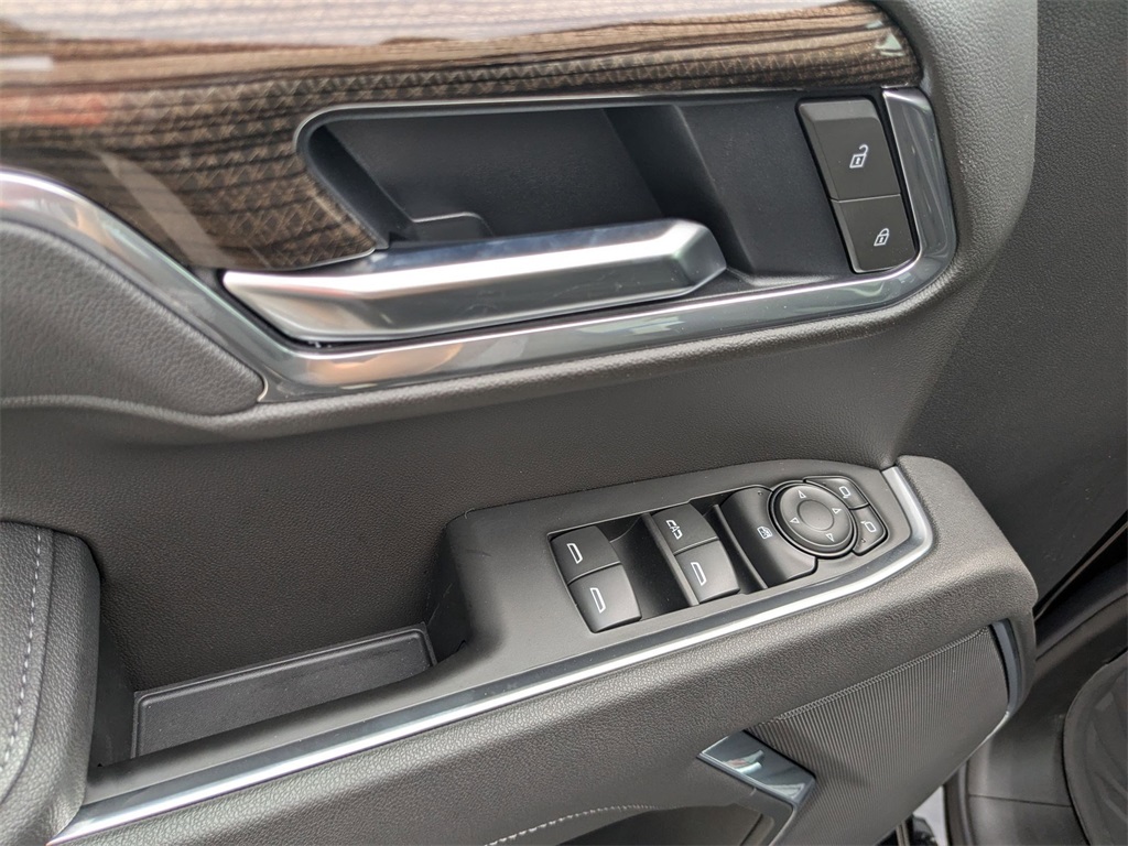 Vehicle image 13 of 29