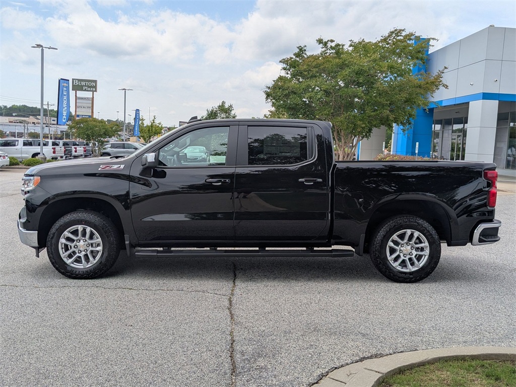 Vehicle image 2 of 29