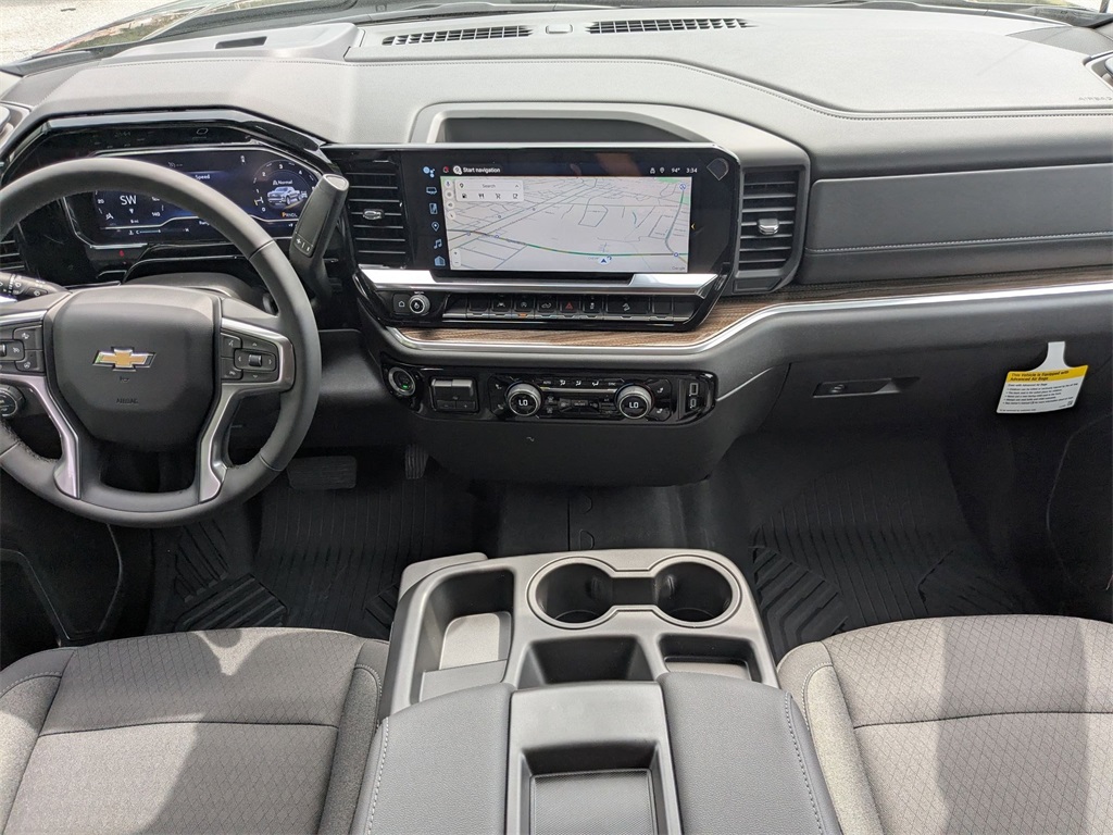 Vehicle image 17 of 29