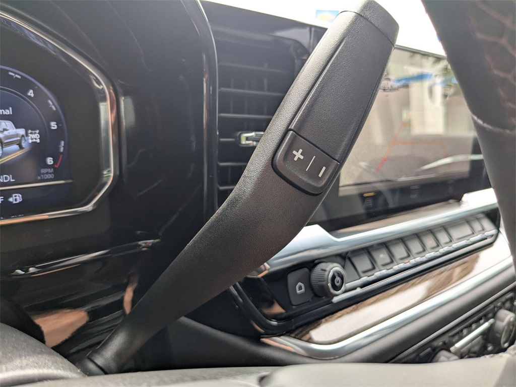 Vehicle image 25 of 29