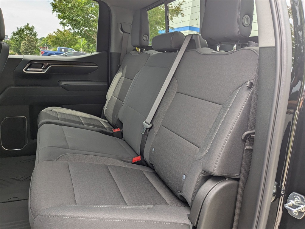 Vehicle image 27 of 29