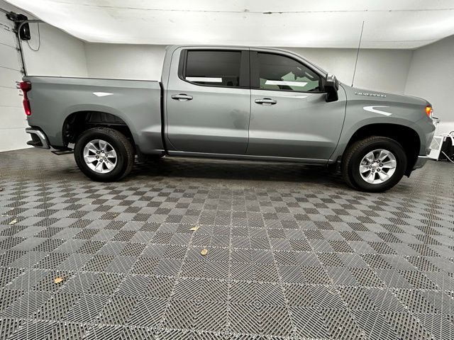 2025 Chevrolet Silverado 1500 LT Image 4 of 36