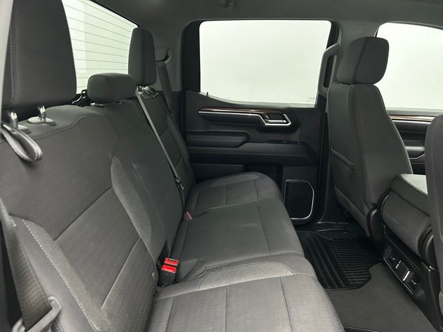 2025 Chevrolet Silverado 1500 LT Image 13 of 36