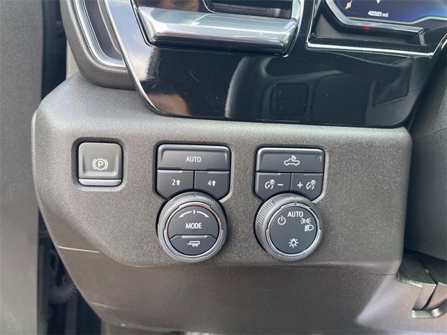 2025 Chevrolet Silverado 1500 LT Image 18 of 22