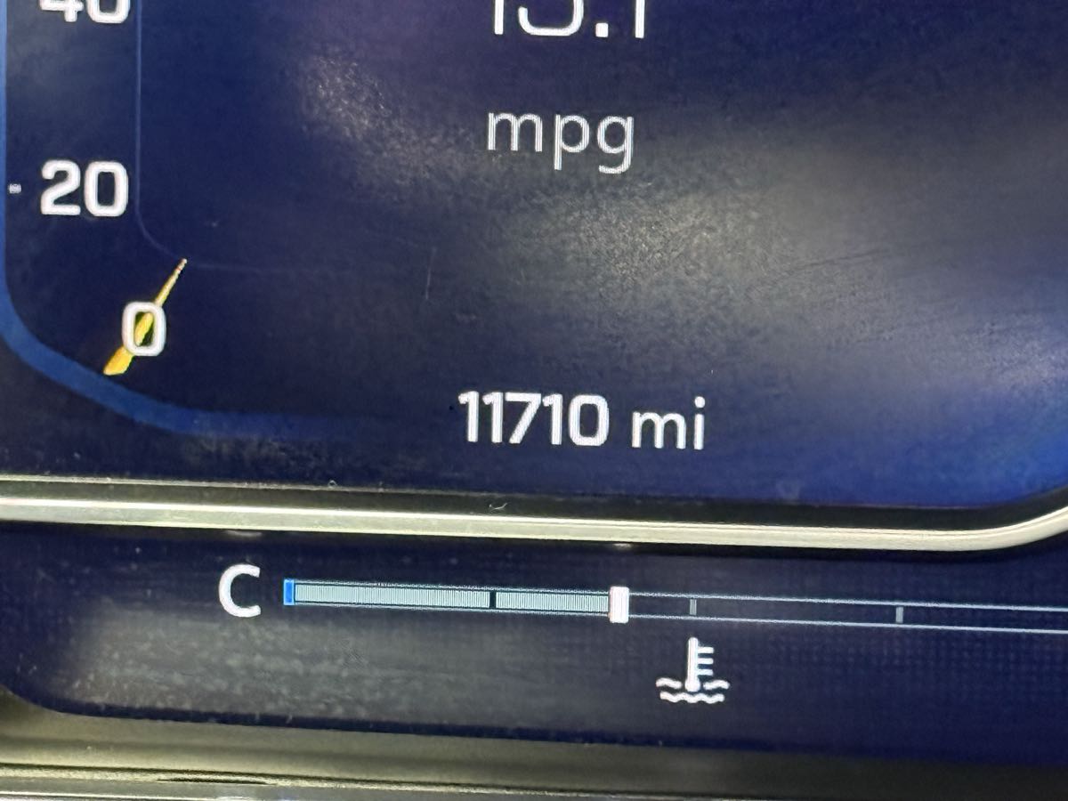 Vehicle image 26 of 79