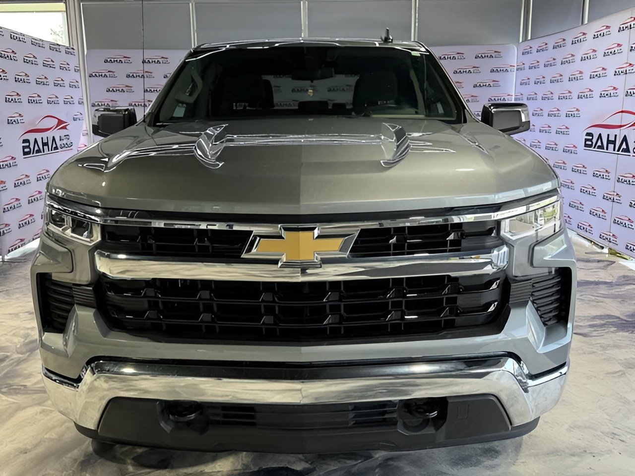 Vehicle image 75 of 79