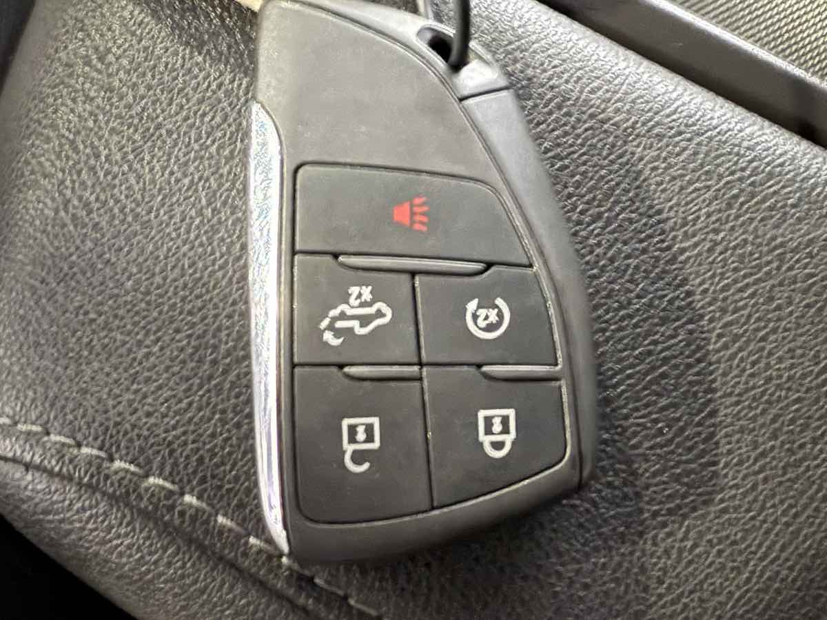 Vehicle image 31 of 79