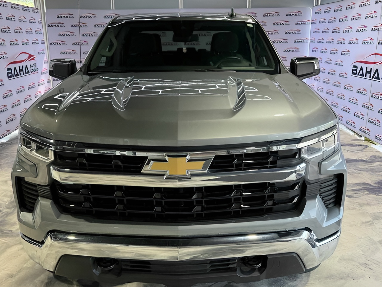 Vehicle image 74 of 79