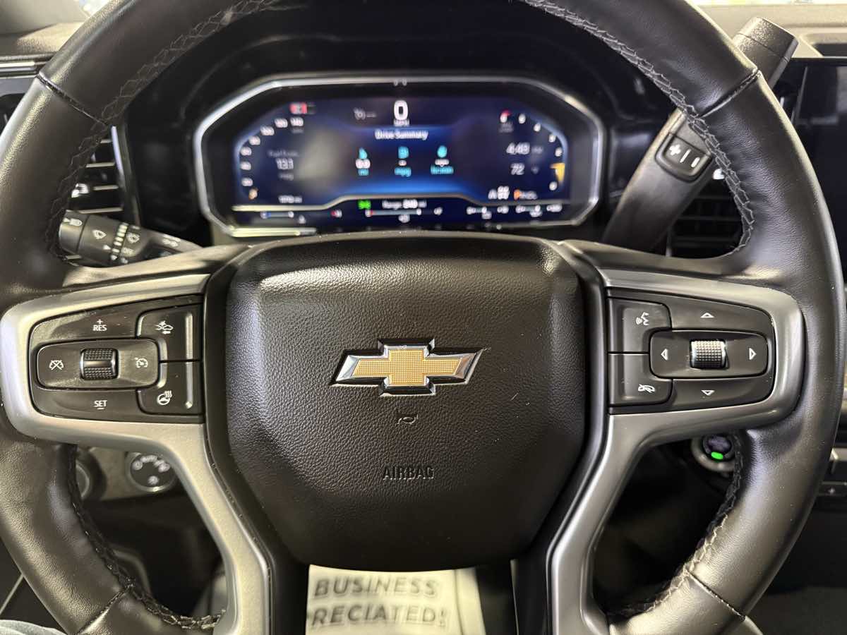 Vehicle image 24 of 79